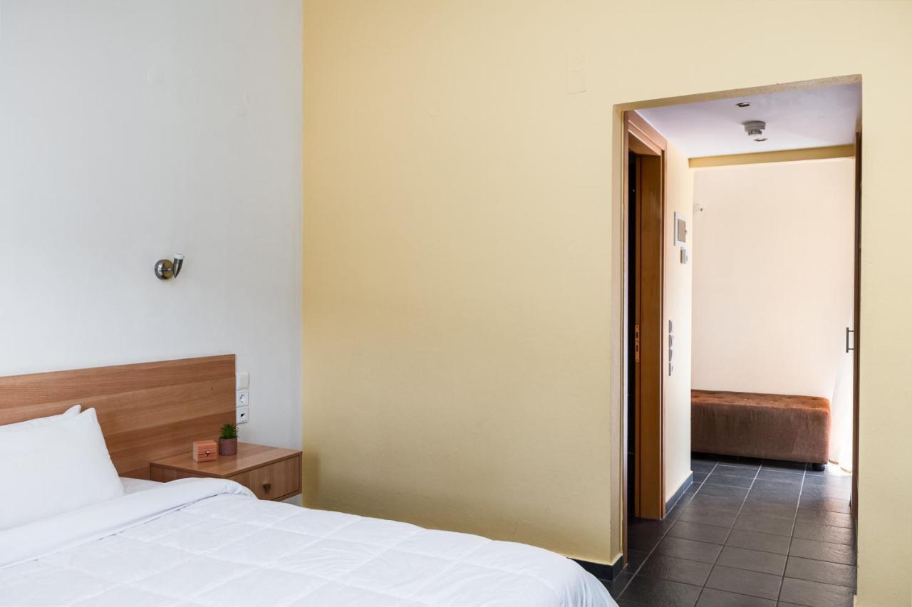 Gefiri Plakas Hotel, Tzoumerka Extérieur photo