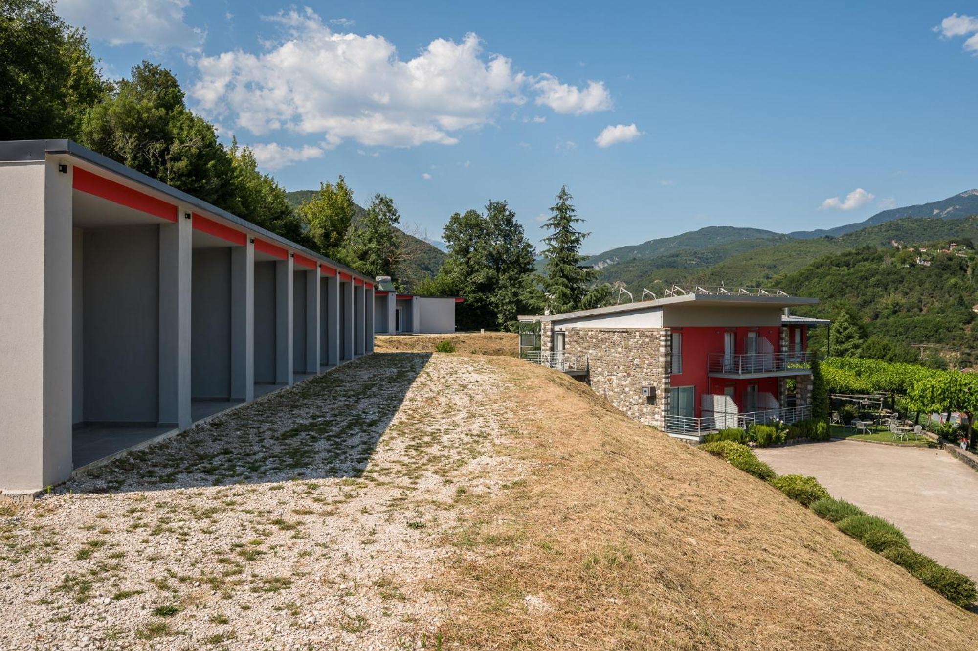 Gefiri Plakas Hotel, Tzoumerka Extérieur photo