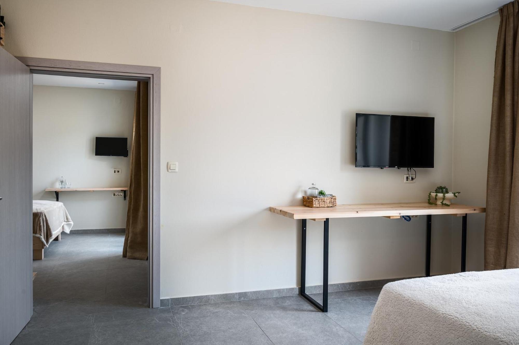 Gefiri Plakas Hotel, Tzoumerka Extérieur photo